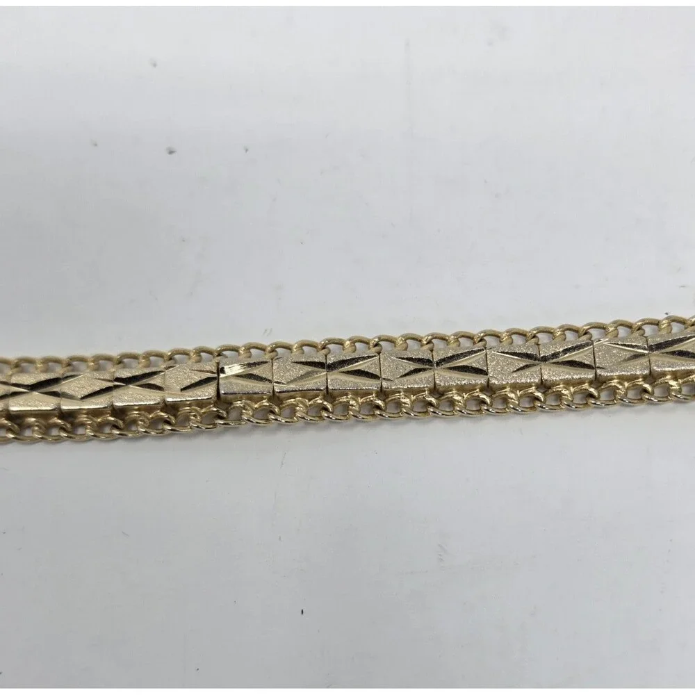 Vintage Gold Tone Diamond Cut Link Bracelet Box Clasp Safety Chain Mid Century